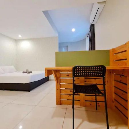 Penginapan4U Near Gurney Paragon George Town Buitenkant foto