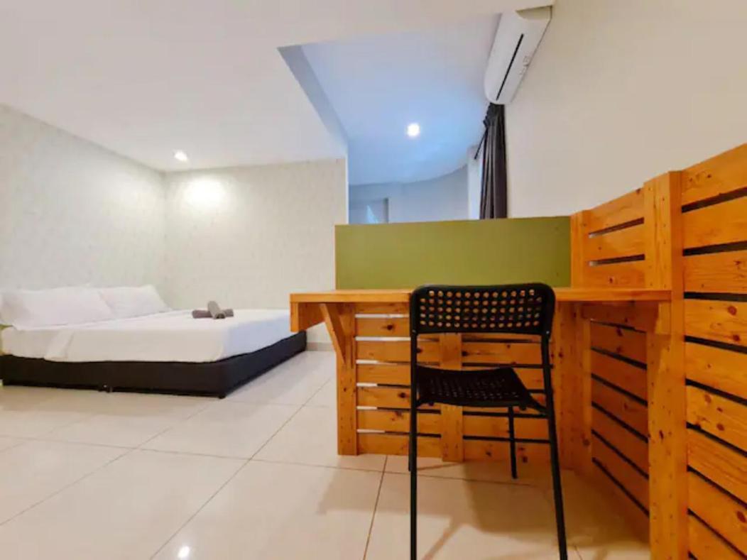 Penginapan4U Near Gurney Paragon George Town Buitenkant foto