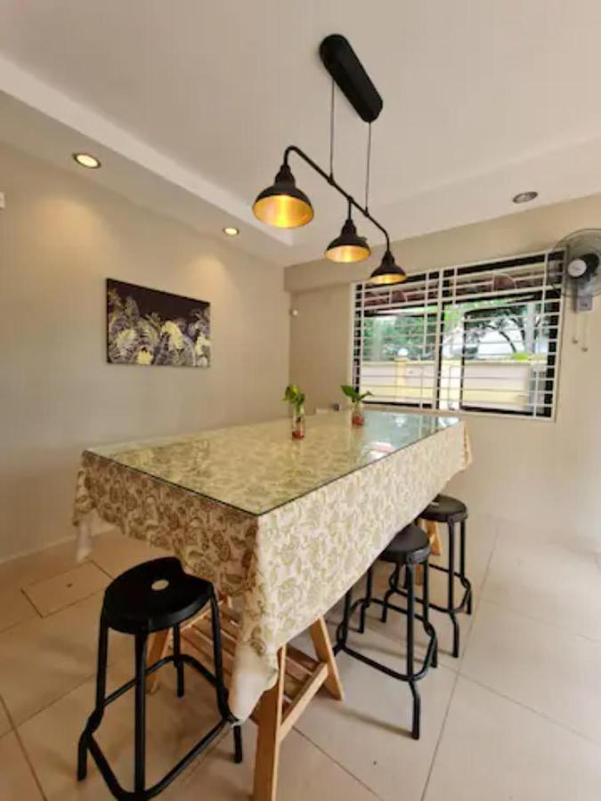 Penginapan4U Near Gurney Paragon George Town Buitenkant foto