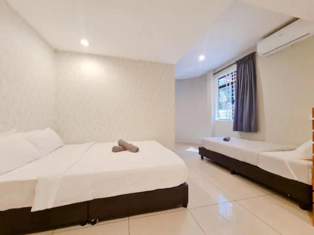 Penginapan4U Near Gurney Paragon George Town Buitenkant foto