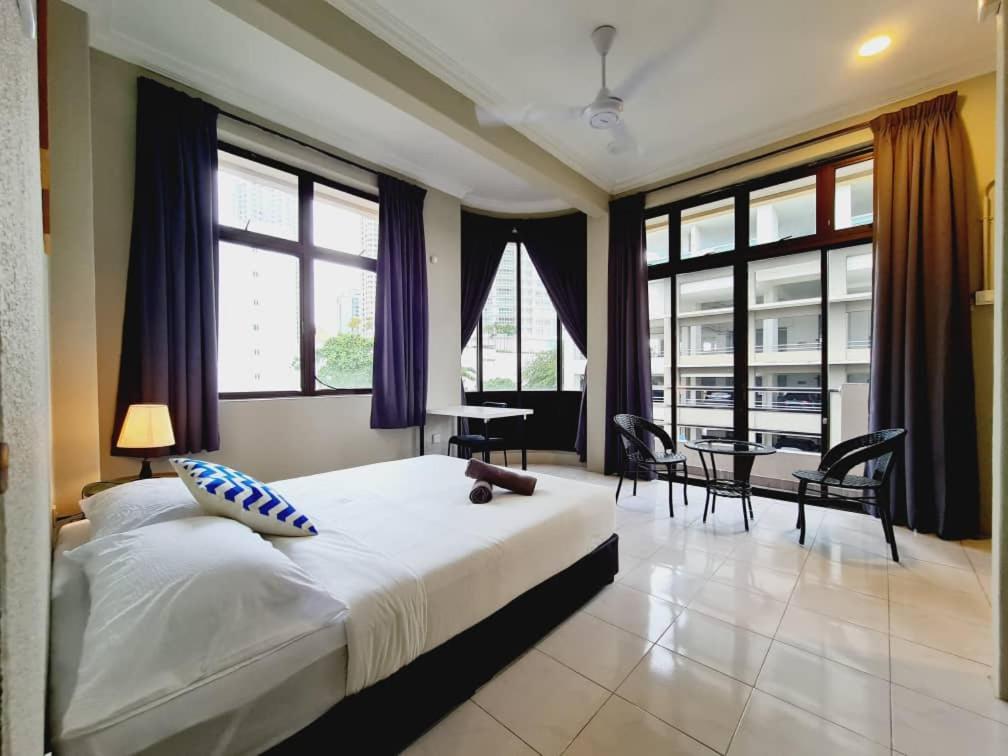 Penginapan4U Near Gurney Paragon George Town Buitenkant foto