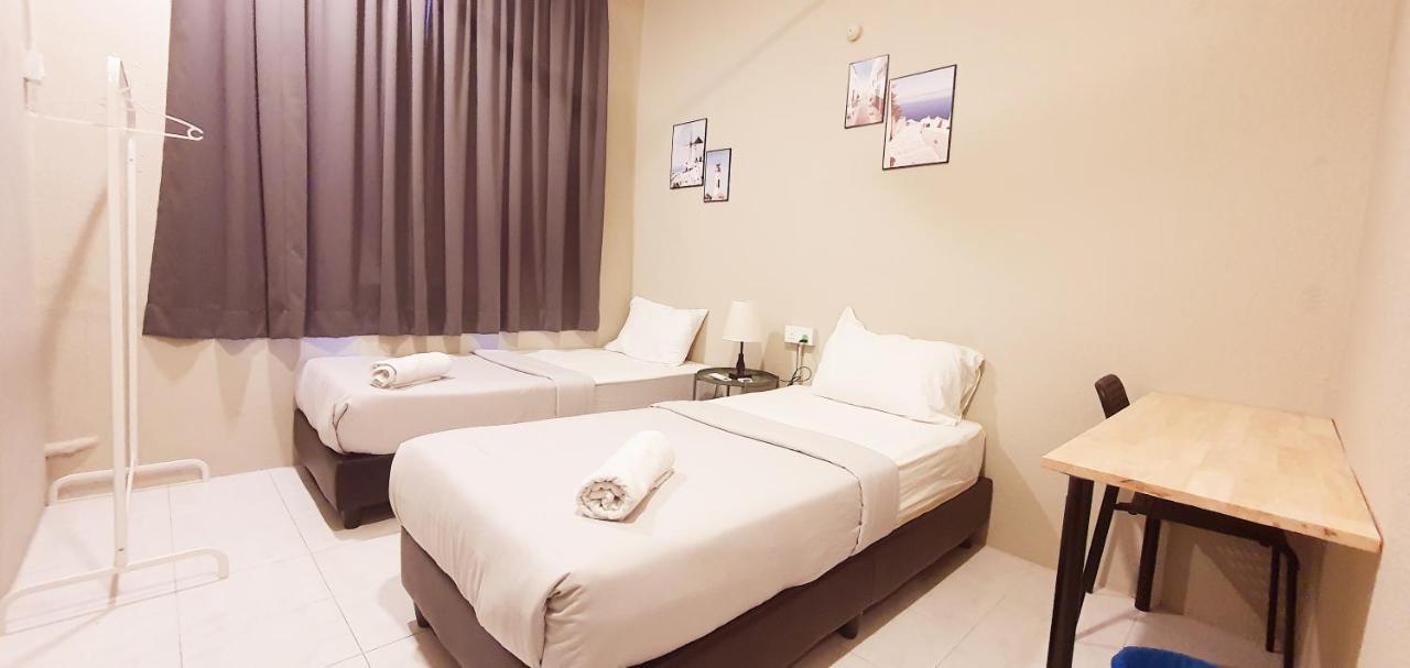 Penginapan4U Near Gurney Paragon George Town Buitenkant foto