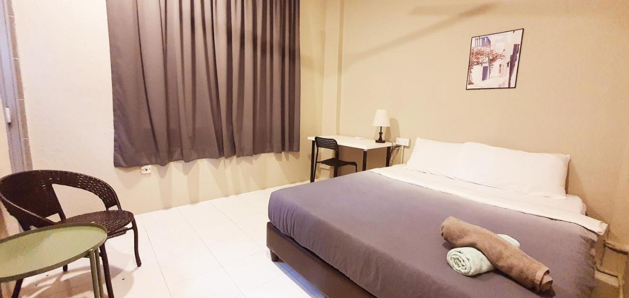 Penginapan4U Near Gurney Paragon George Town Buitenkant foto