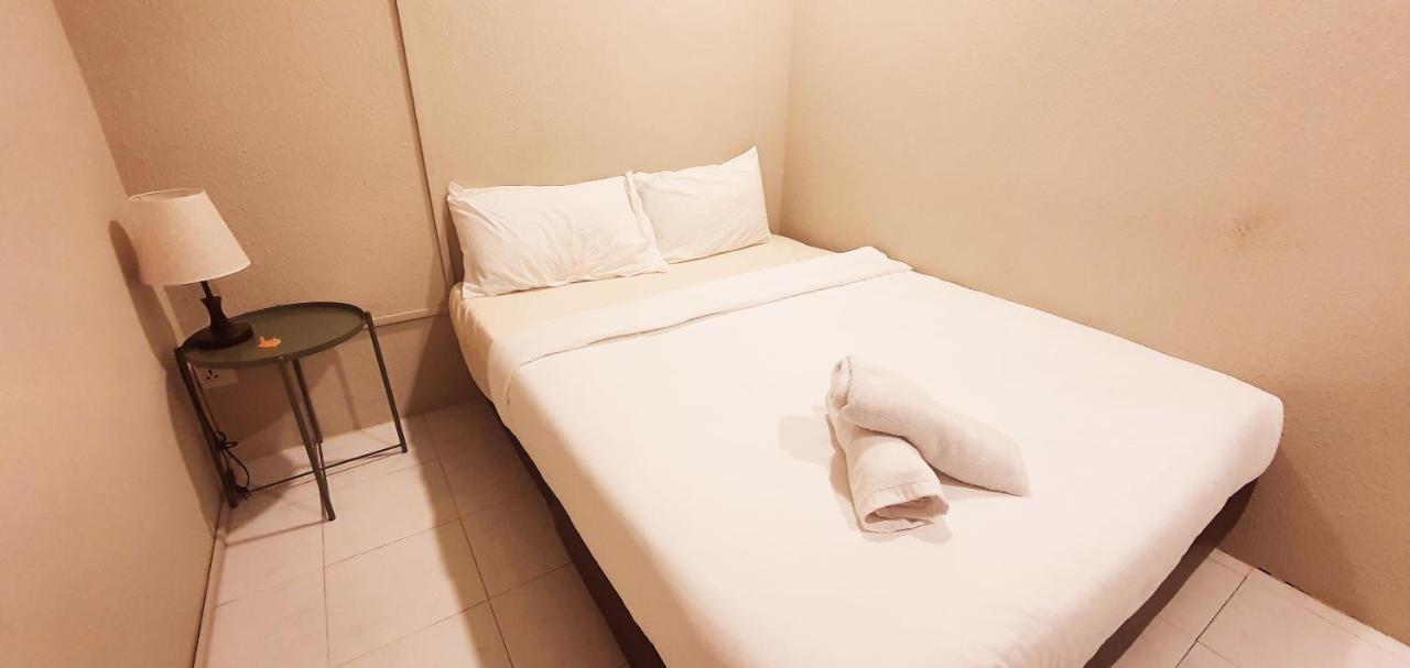 Penginapan4U Near Gurney Paragon George Town Buitenkant foto